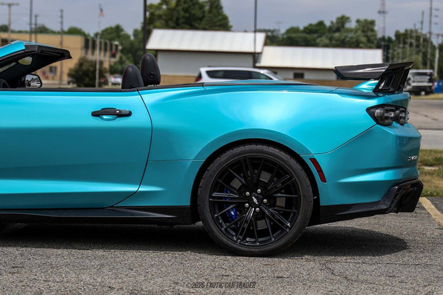 Used 2019 Chevrolet Camaro ZL1 RWD image 5