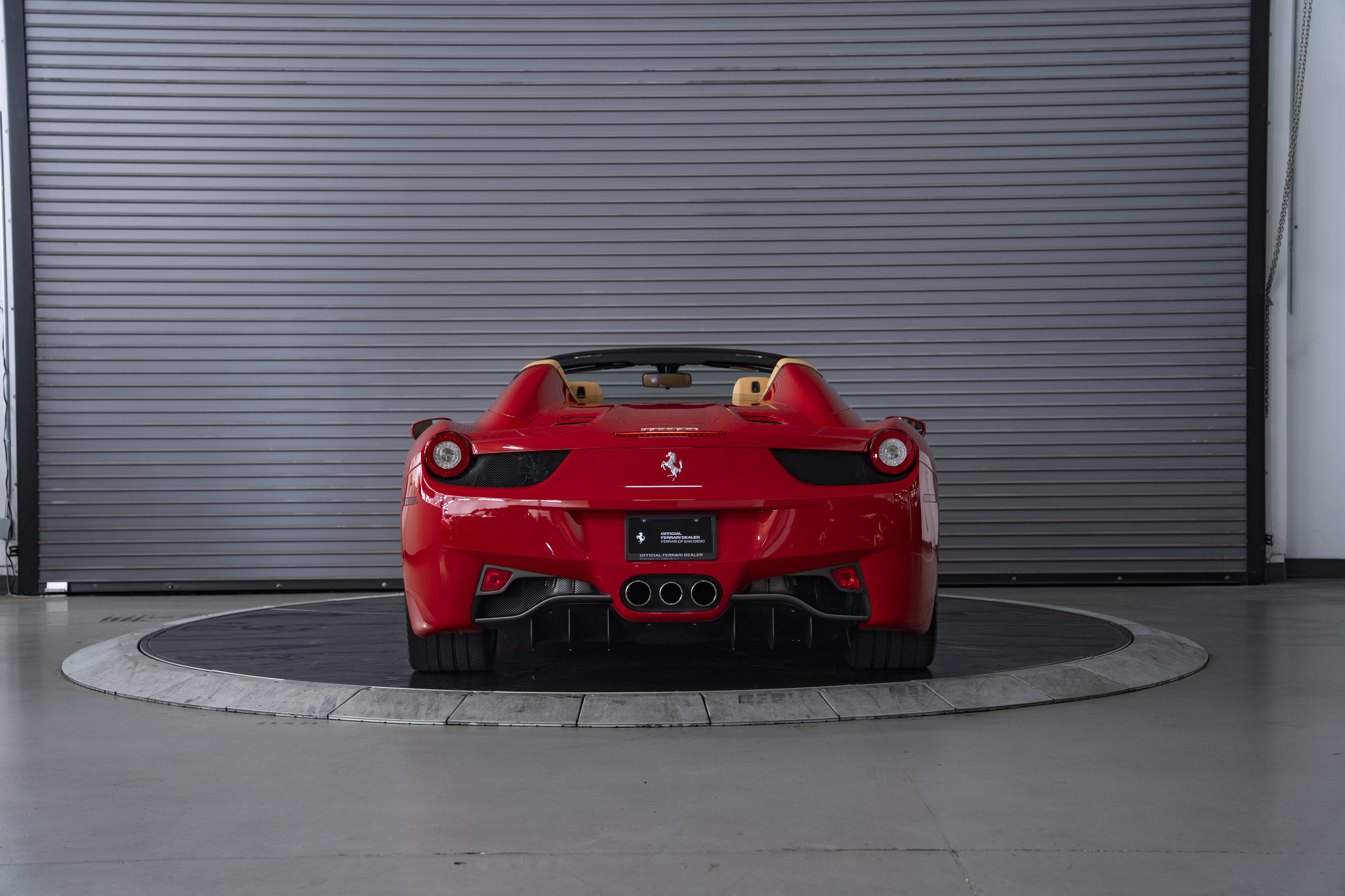 Used 2012 Ferrari 458 Spider RWD image 4