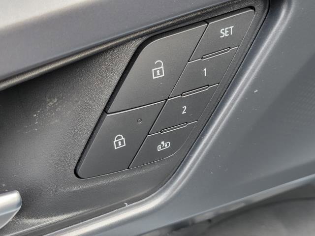 New 2026 Chevrolet Equinox EV RS w/ Convenience Package II image 7