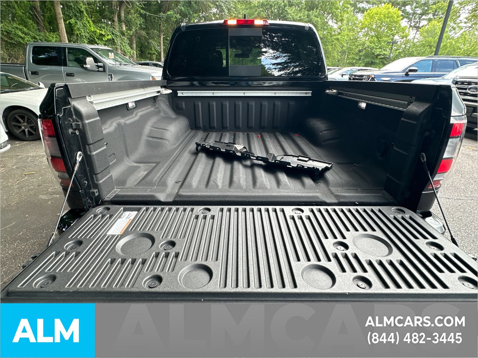 Used 2024 Nissan Frontier Pro-X w/ Pro Convenience Package RWD image 21