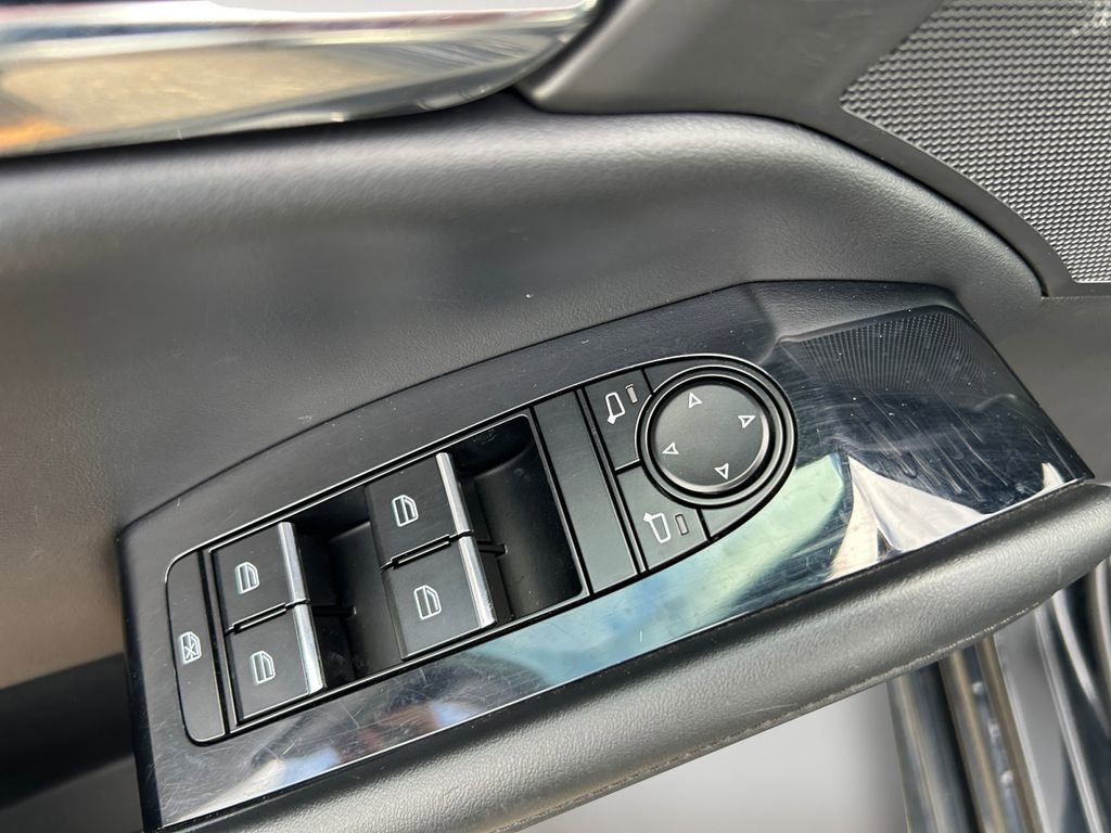 Used 2024 MAZDA MAZDA3 s FWD image 21