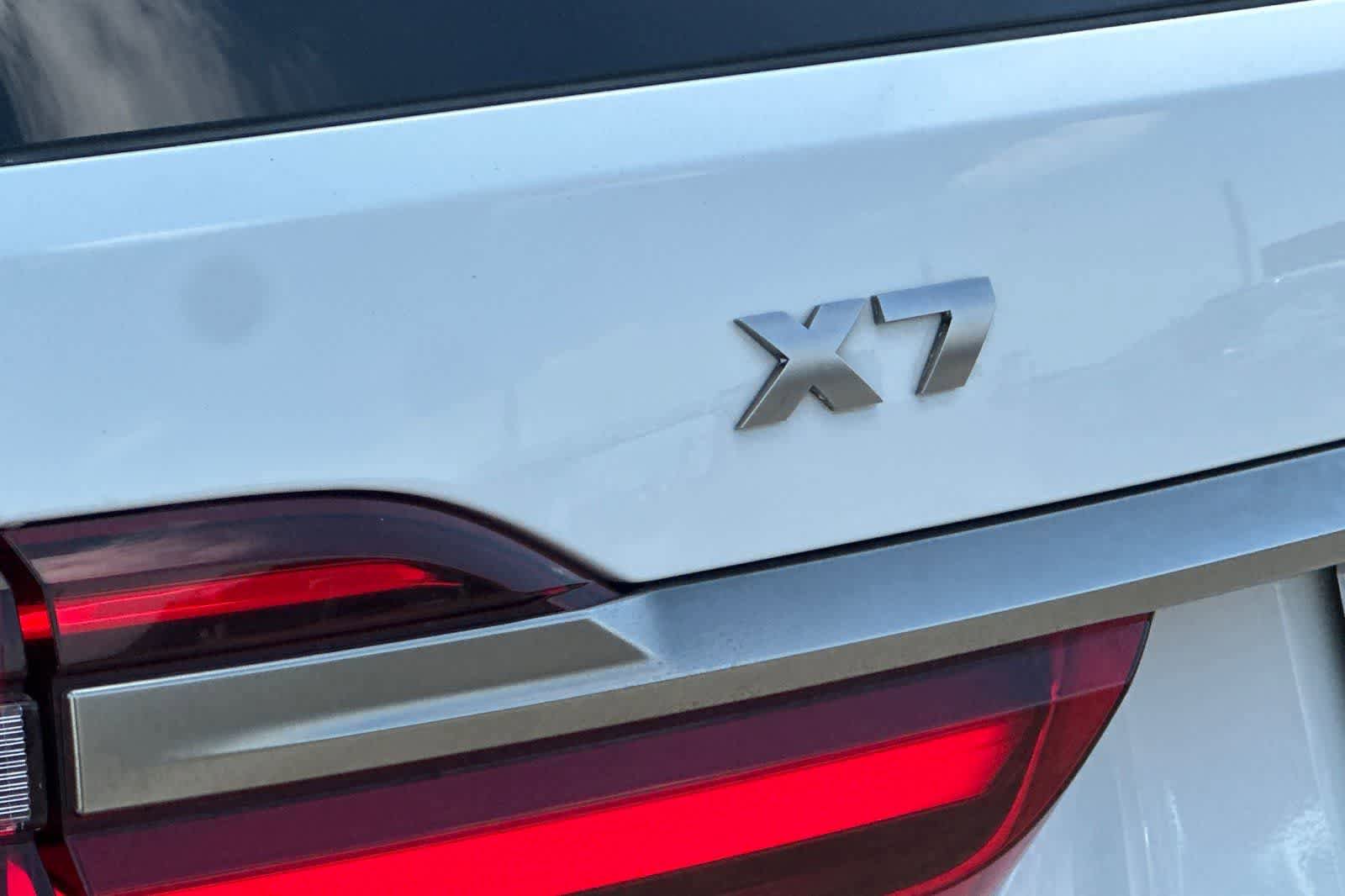Used 2020 BMW X7 M50i AWD/4WD image 34