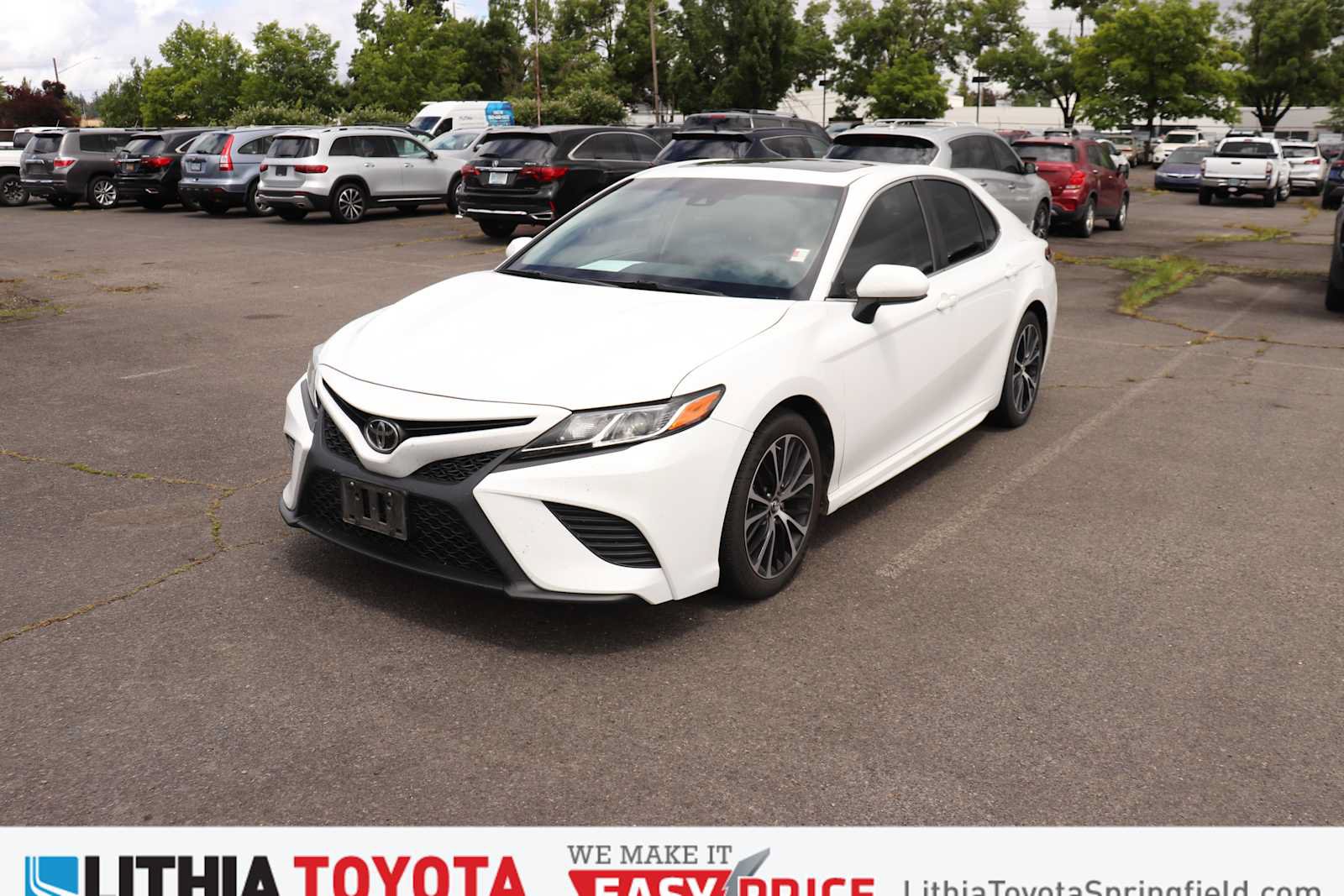 Certified 2018 Toyota Camry SE w/ Moonroof Package FWD image 1