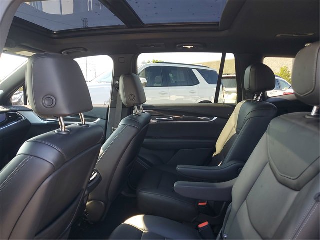 Used 2022 Cadillac XT6 Sport w/ Technology Package image 10