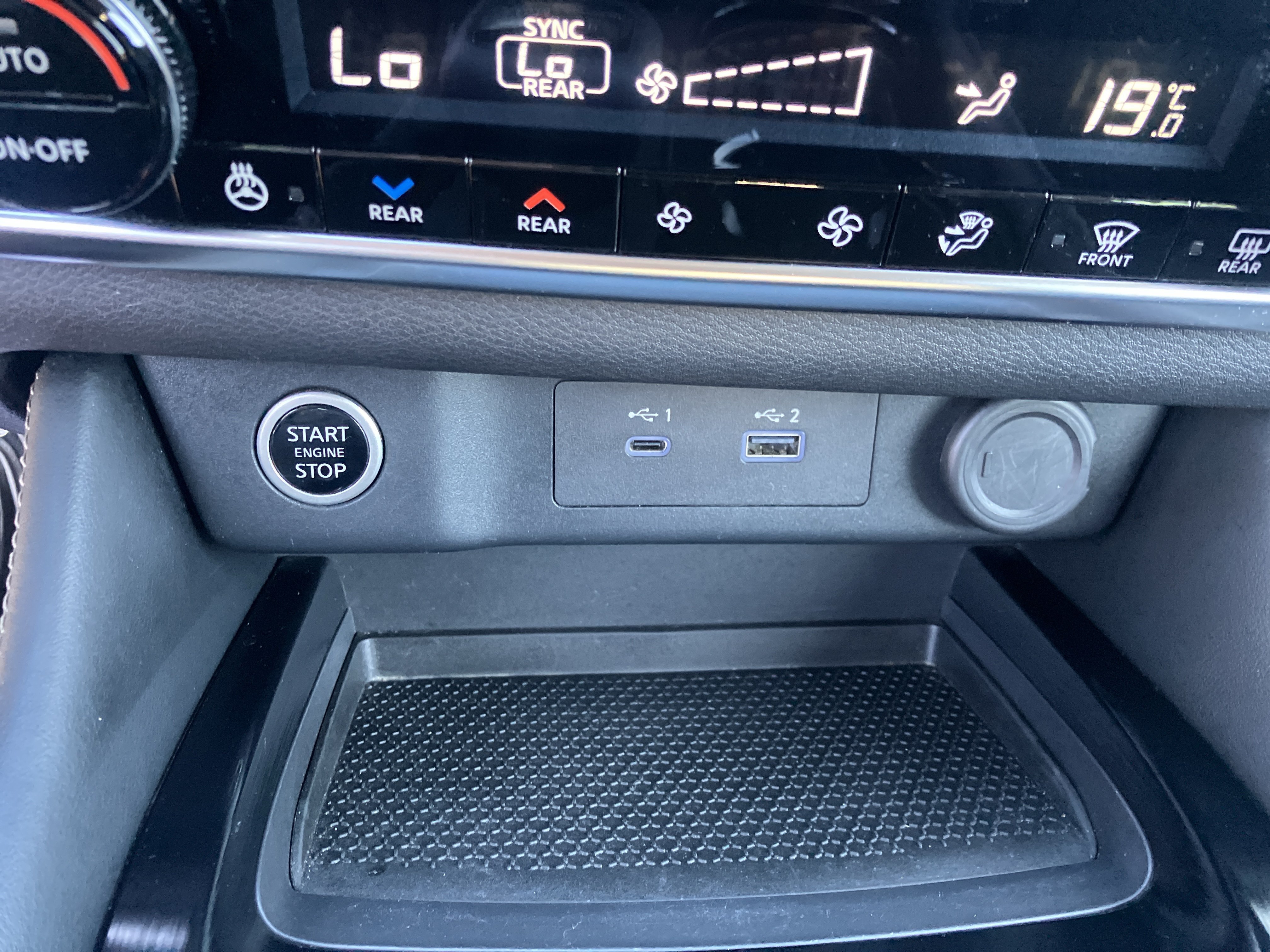 Used 2023 Nissan Rogue SL AWD/4WD image 27