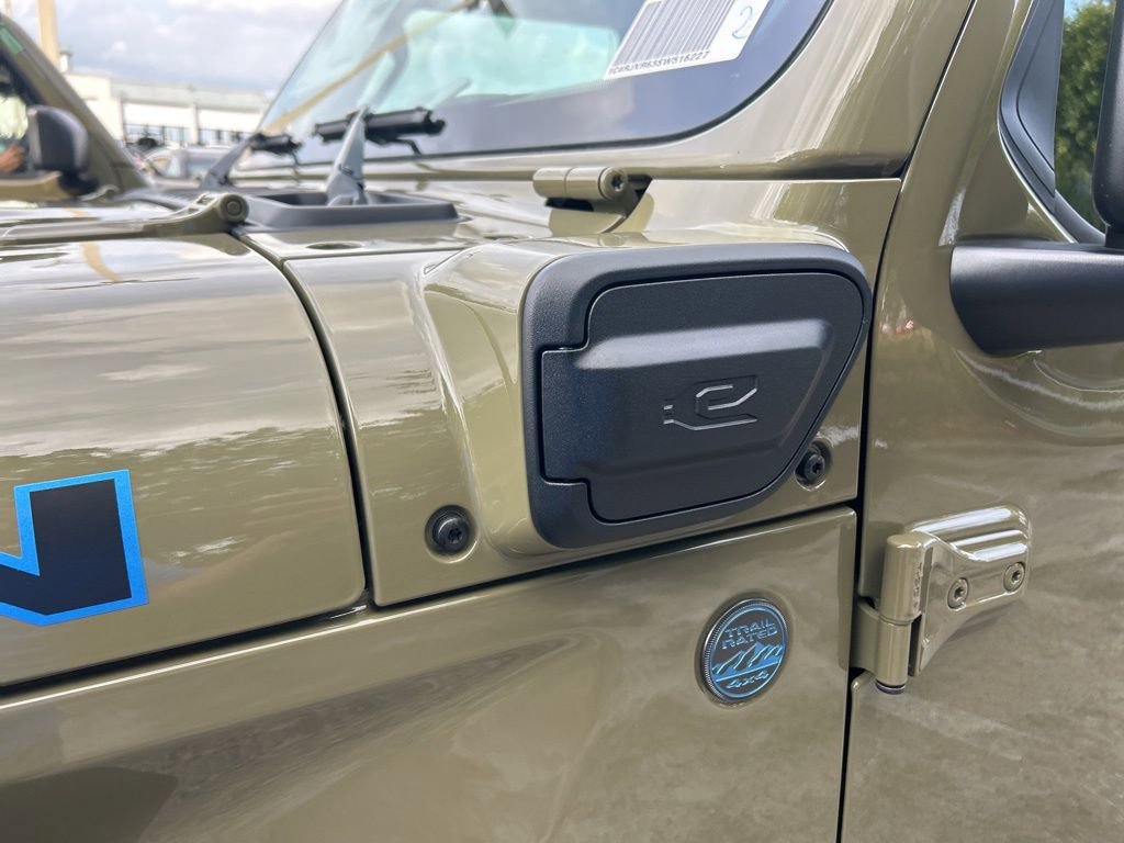 New 2025 Jeep Wrangler Unlimited Rubicon 4xe w/ Safety Group image 20