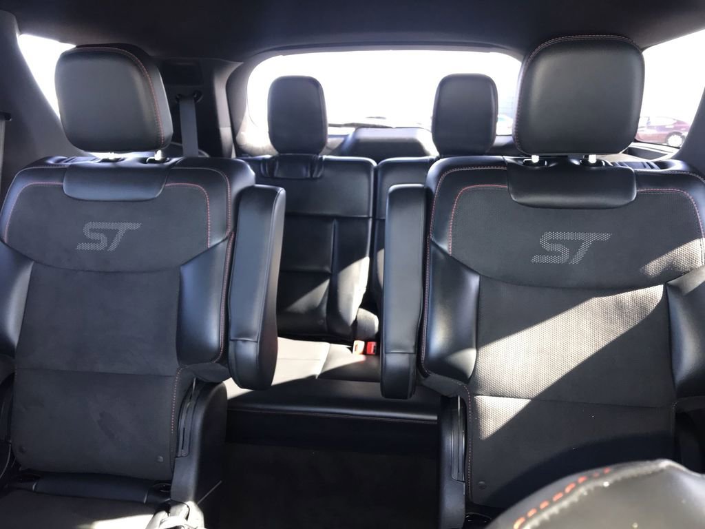 Used 2025 Ford Explorer ST w/ Sun And Sound Package image 23
