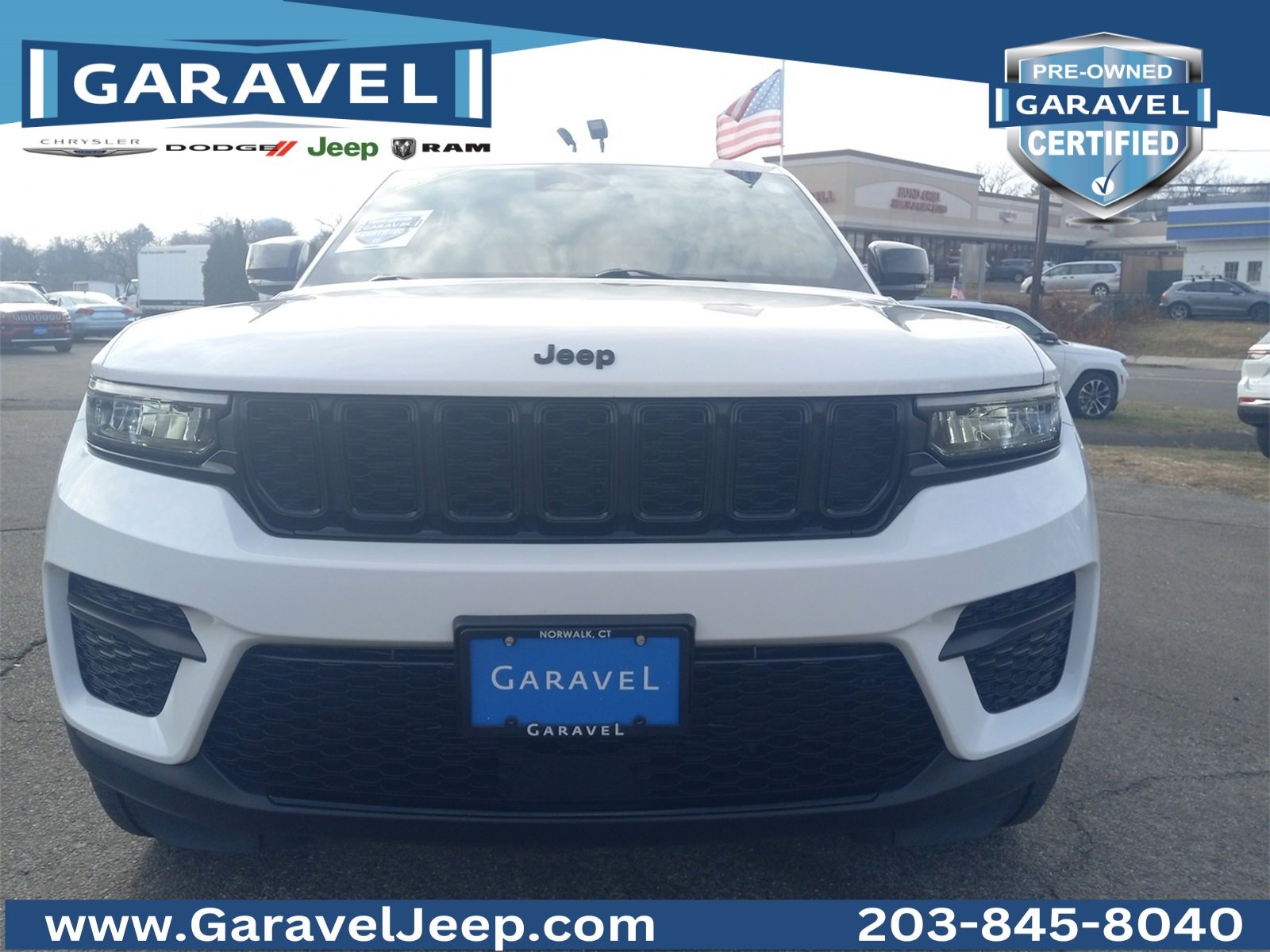 Used 2025 Jeep Grand Cherokee Altitude image 1