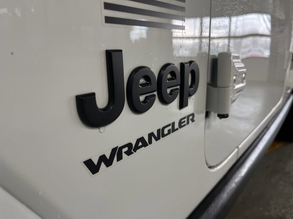 Used 2023 Jeep Wrangler Freedom Edition image 15