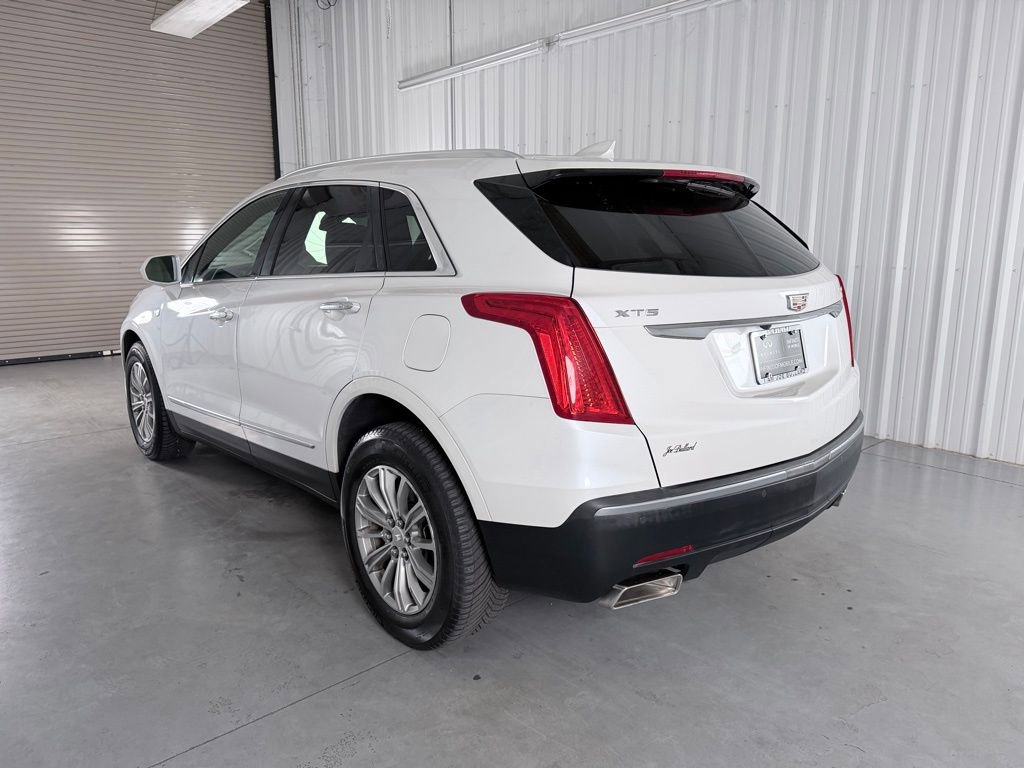 Used 2018 Cadillac XT5 Luxury w/ Driver Awareness Package image 7