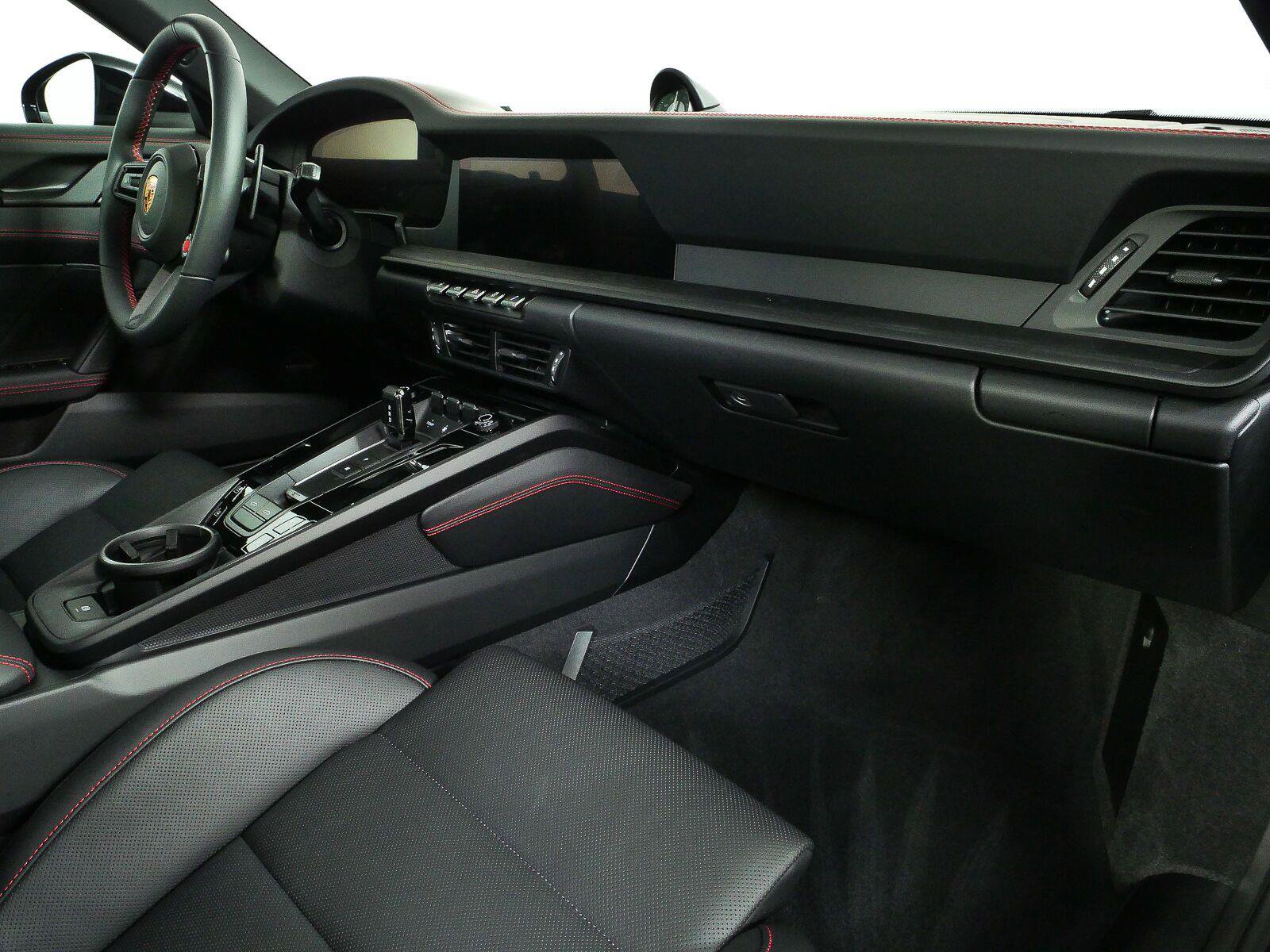 Certified 2026 Porsche 911 Targa 4 GTS AWD/4WD image 21