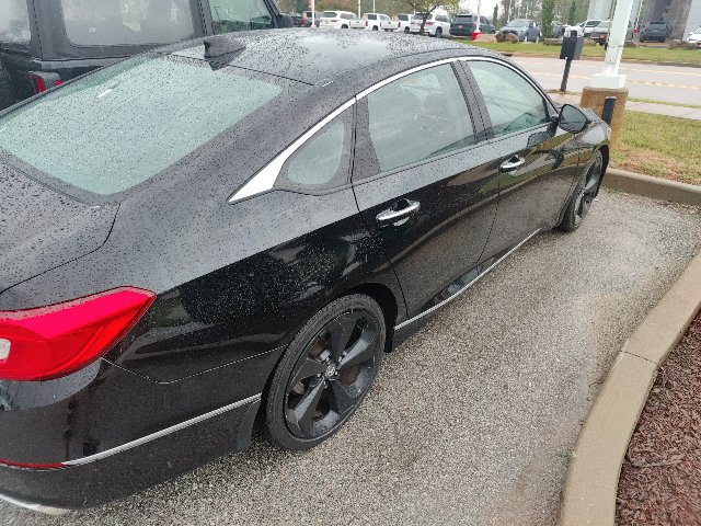 Used 2020 Honda Accord Touring image 17
