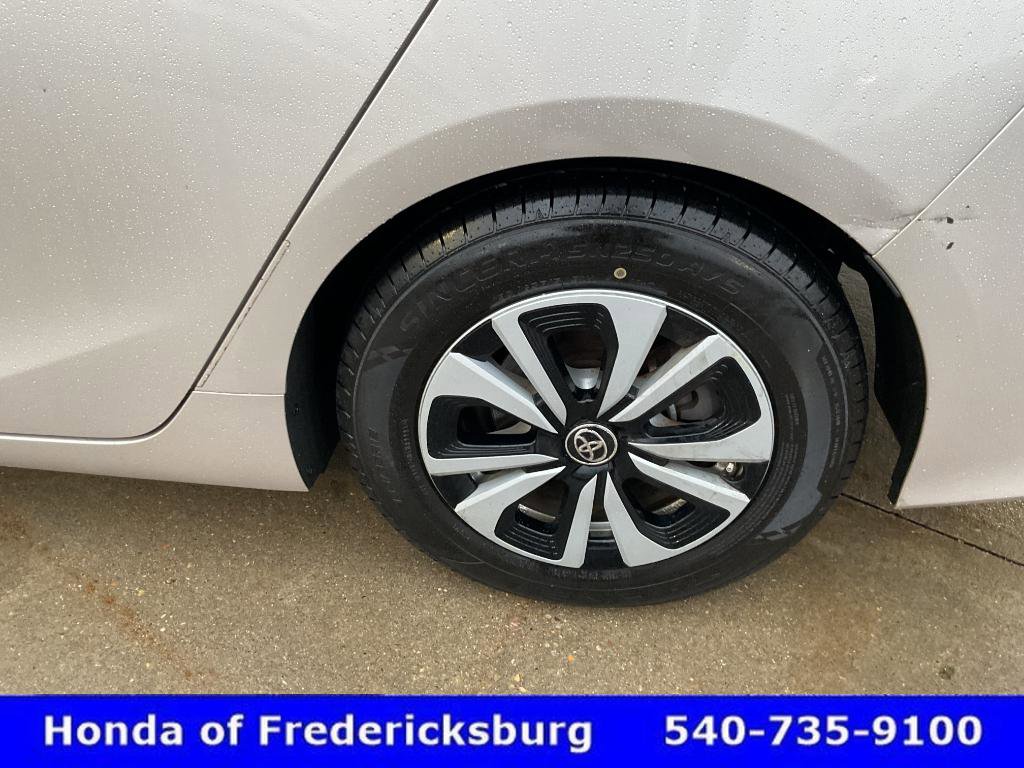 Used 2019 Toyota Prius Prime Plus FWD image 11