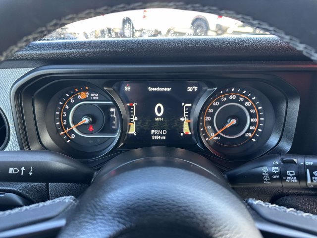 Used 2025 Jeep Wrangler Sport AWD/4WD image 12