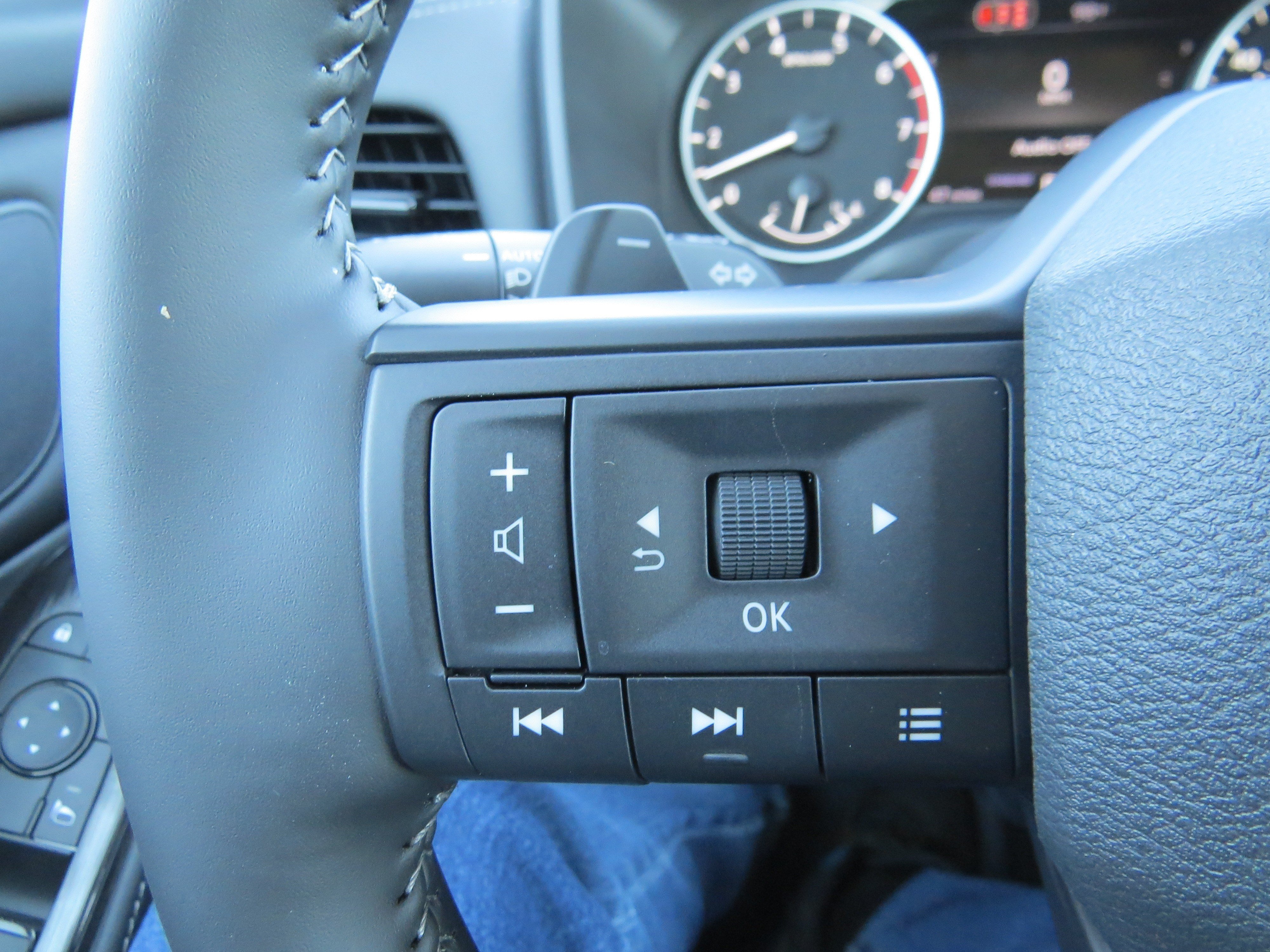 New 2026 Nissan Rogue Dark Armor FWD image 18