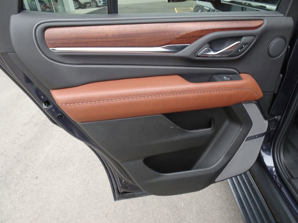 Used 2023 GMC Yukon Denali Ultimate w/ LPO, Floor Liner Package image 18