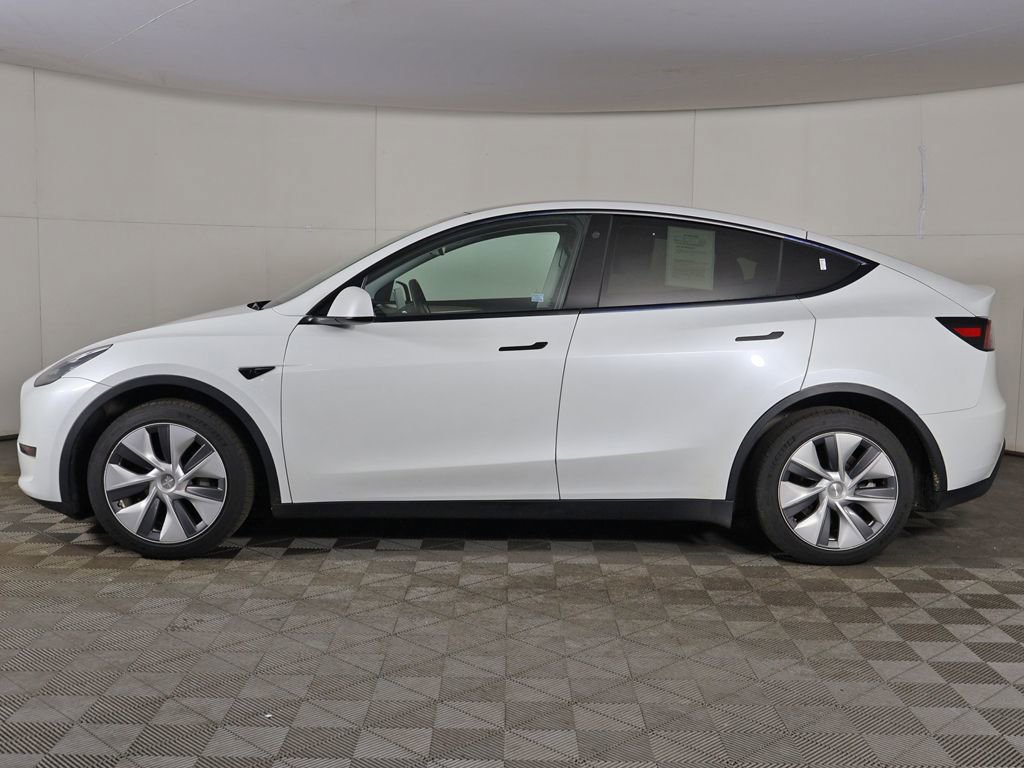 Used 2023 Tesla Model Y Long Range image 17