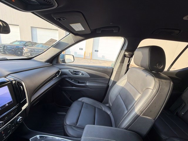 Used 2023 Chevrolet Traverse LT w/ LPO, Floor Liner Package AWD/4WD image 30