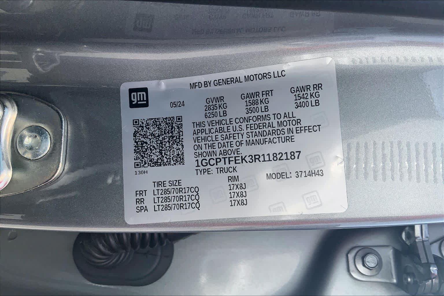 Used 2024 Chevrolet Colorado ZR2 w/ ZR2 Convenience Package III AWD/4WD image 32