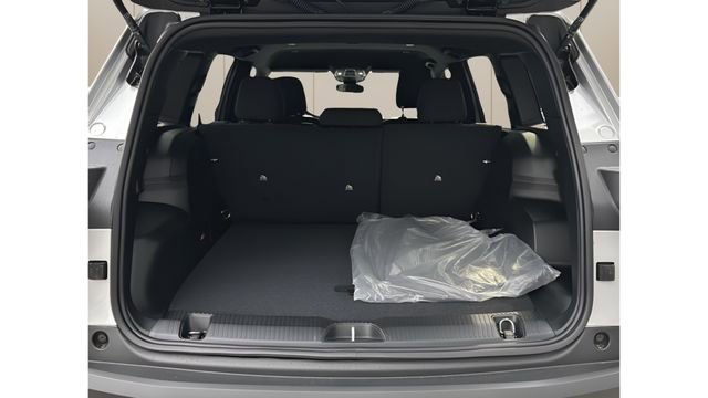 New 2026 Jeep Cherokee Laredo image 14