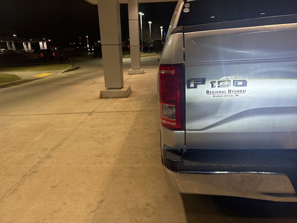 Used 2015 Ford F150 XLT image 12