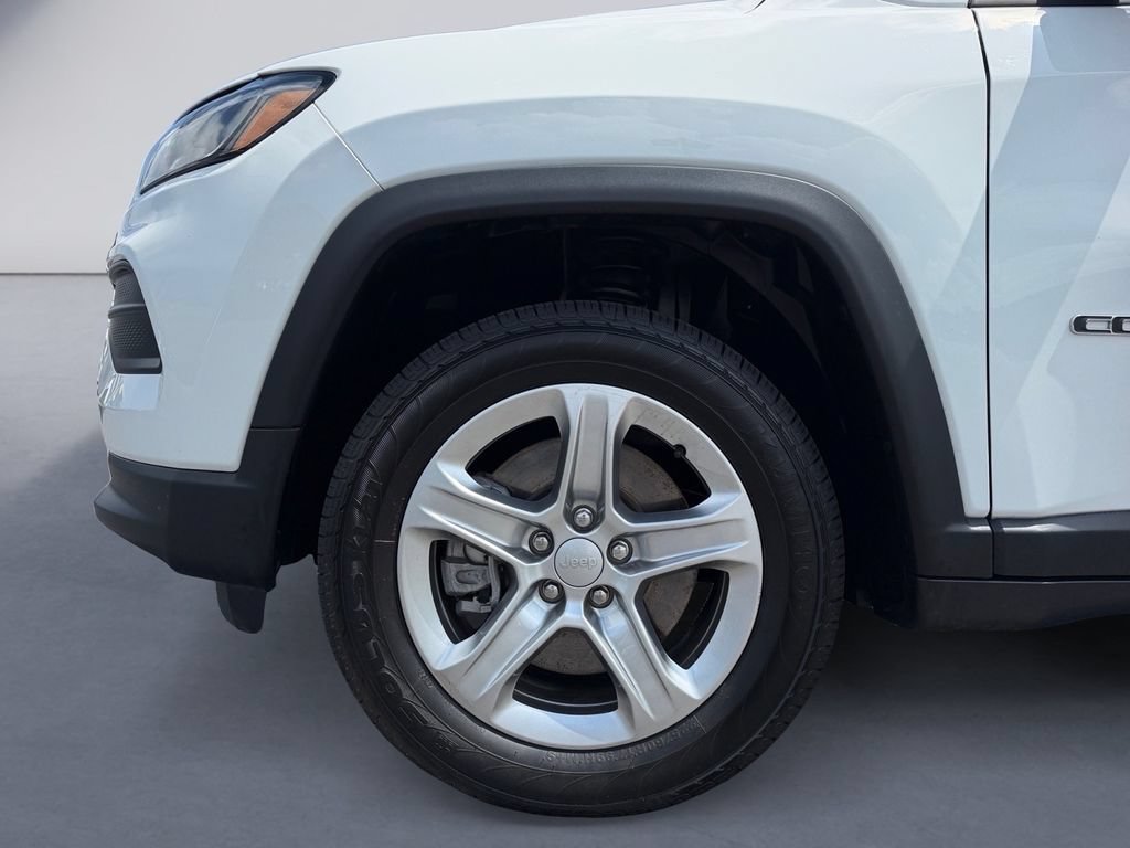 Used 2024 Jeep Compass Sport AWD/4WD image 9