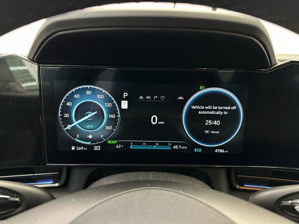 Used 2025 Hyundai Elantra SEL FWD image 25