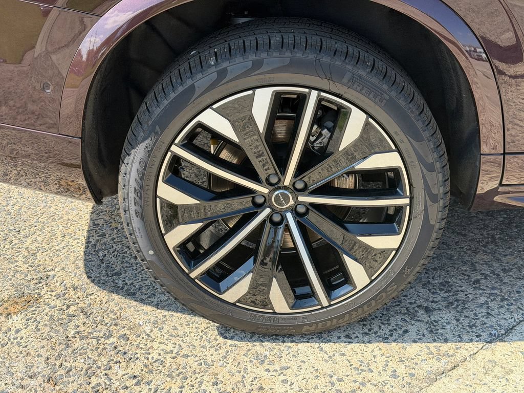 New 2026 Volvo XC90 B6 Plus w/ Protection Package Premier AWD/4WD image 6