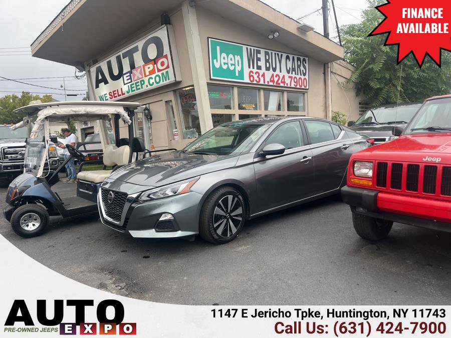 Used 2021 Nissan Altima 2.5 SV image 2