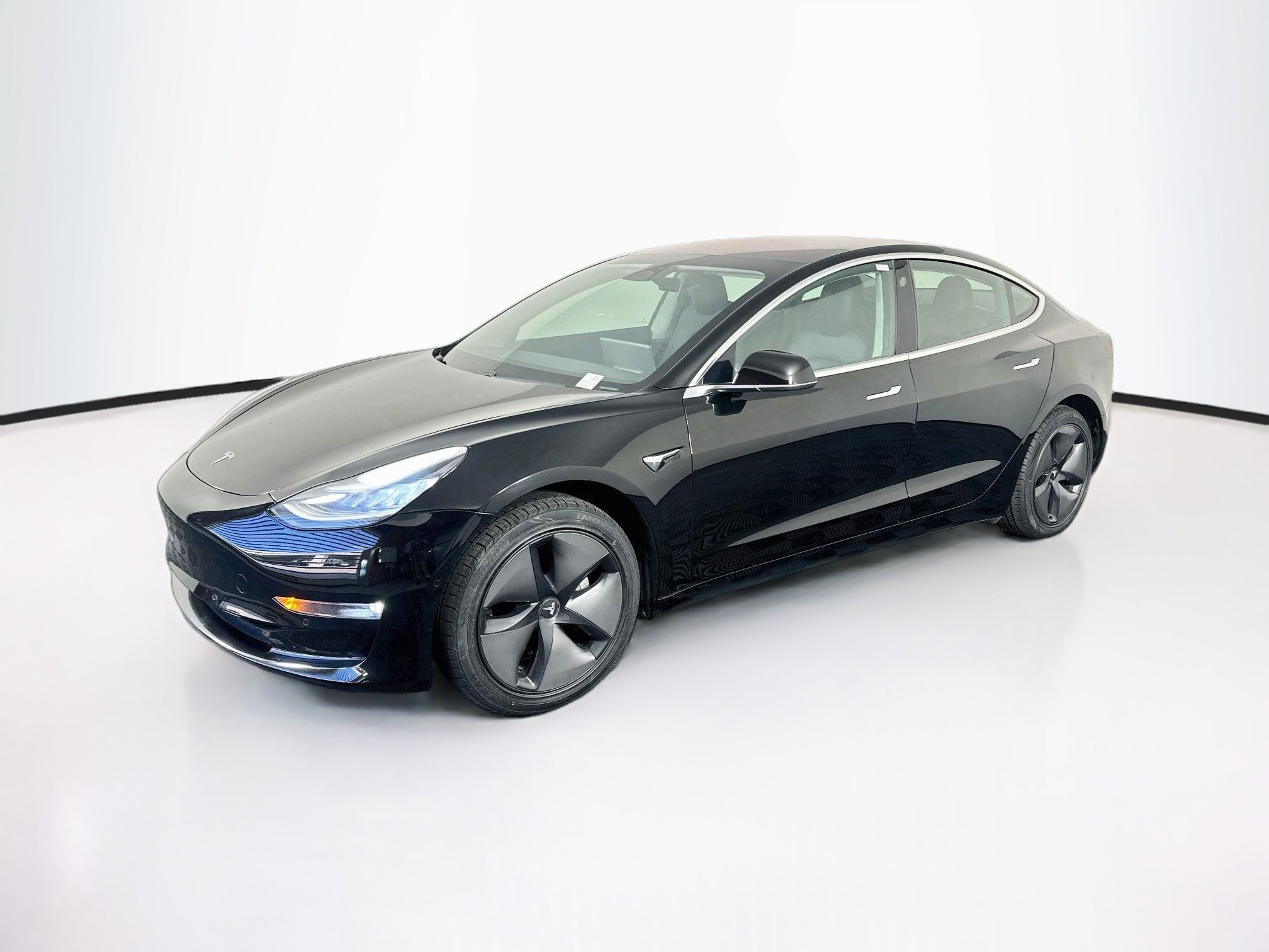 Used 2018 Tesla Model 3 Mid Range RWD image 3