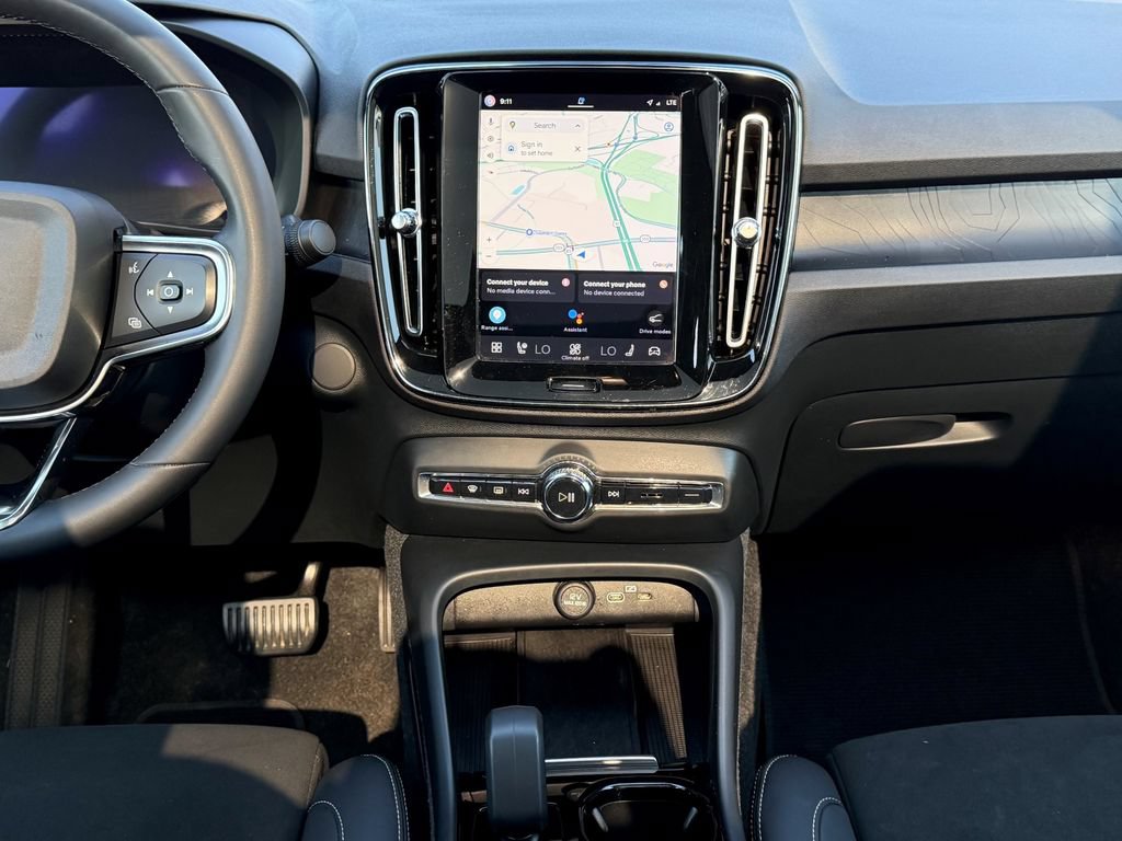 Certified 2023 Volvo C40 P8 Recharge Ultimate AWD/4WD image 19