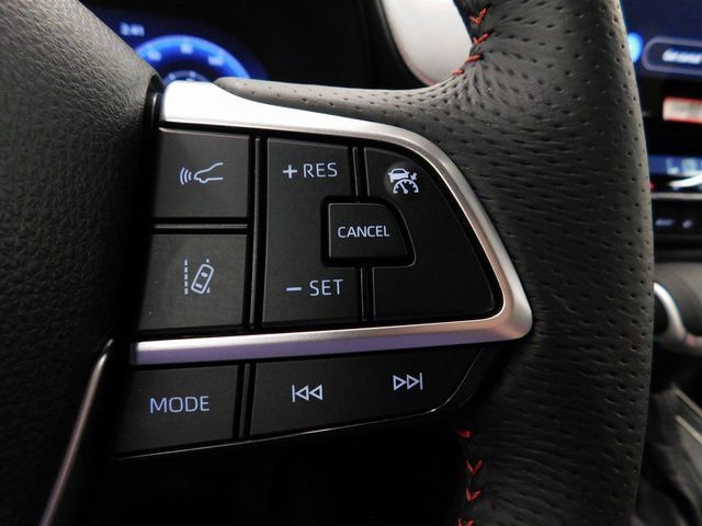 Used 2025 Toyota Sienna XSE image 40