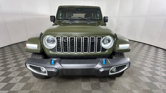 Used 2024 Jeep Wrangler Unlimited Sahara w/ Technology Group AWD/4WD image 8