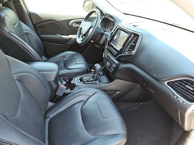 Used 2019 Jeep Cherokee Limited image 11