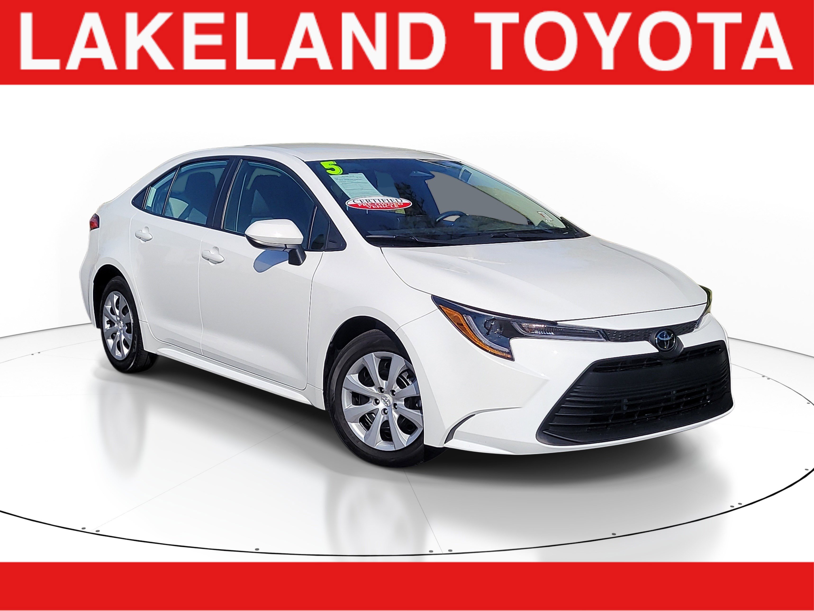 Used 2025 Toyota Corolla LE FWD image 1