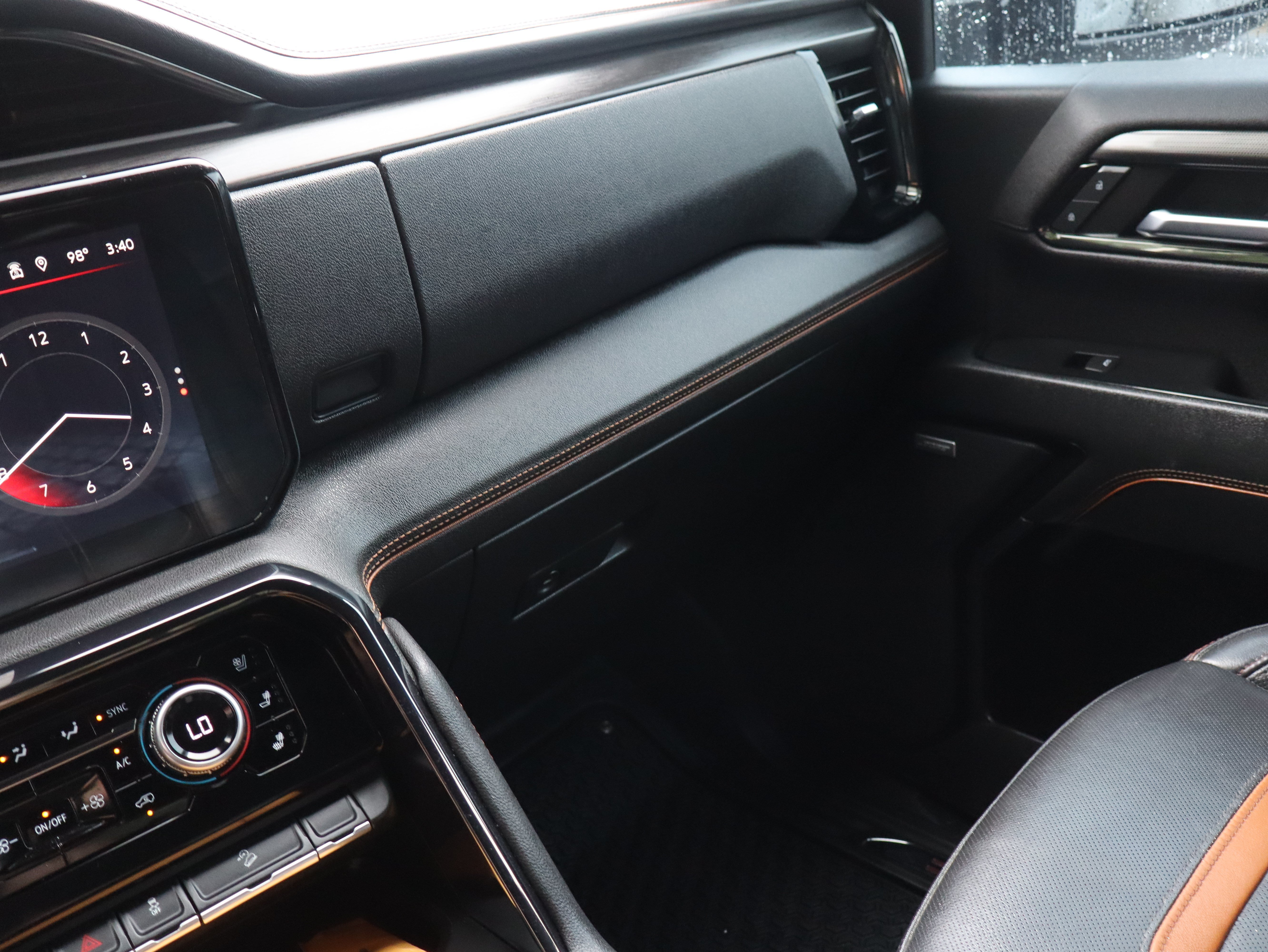 Used 2024 GMC Sierra 3500 AT4 w/ AT4 Premium Plus Package AWD/4WD image 43