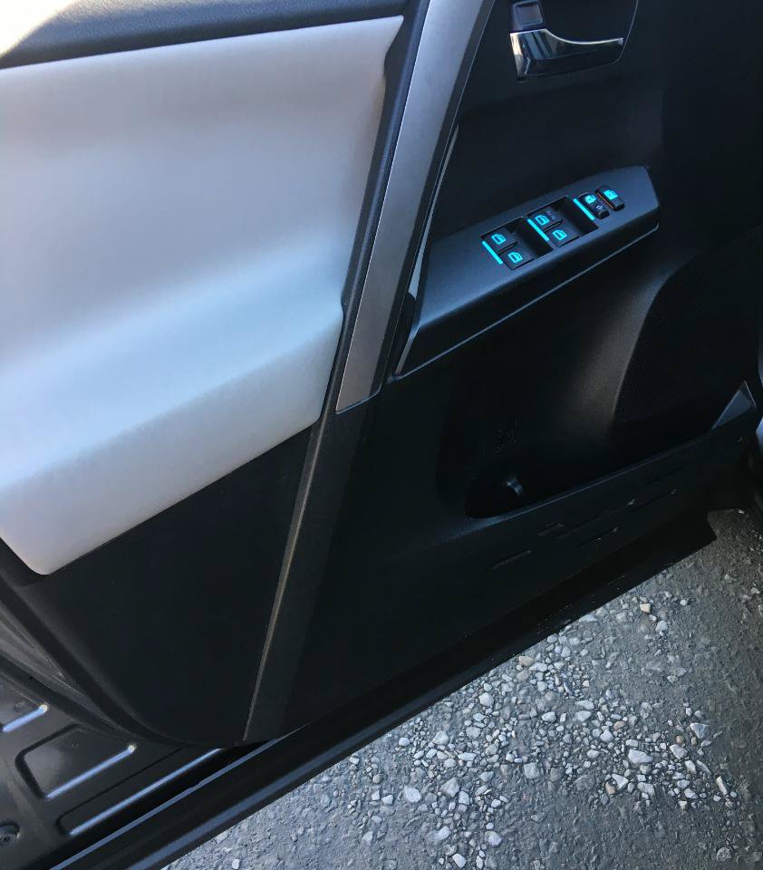 Used 2016 Toyota RAV4 XLE AWD/4WD image 10