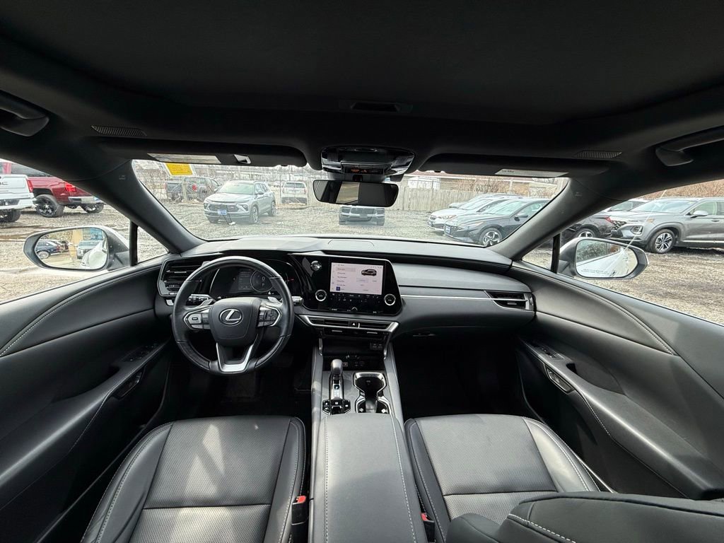 Used 2024 Lexus RX 350h w/ Cold Area Package image 28