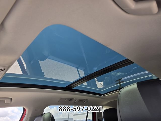 Used 2022 Volkswagen Tiguan SE FWD image 11