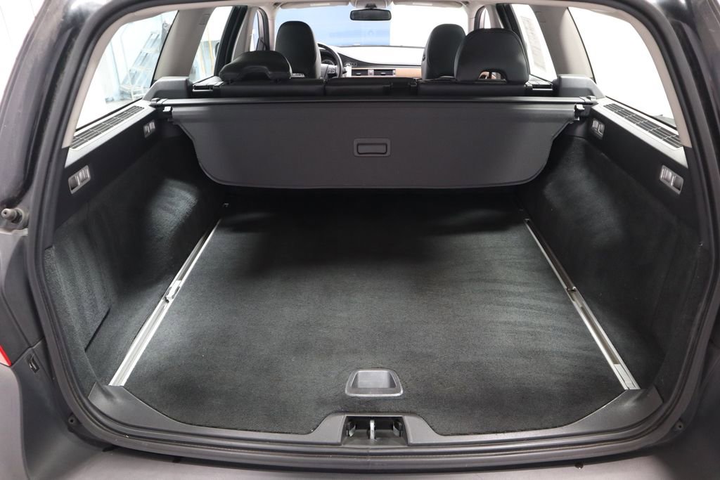 Used 2010 Volvo XC70 3.2 image 15