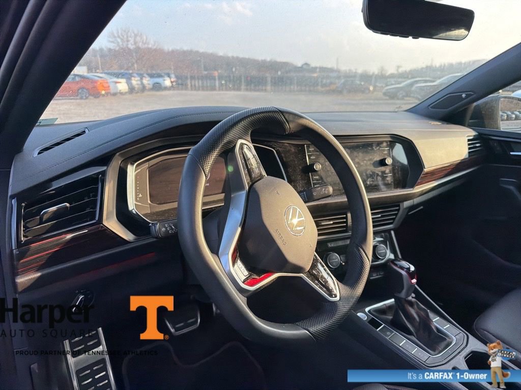 Used 2024 Volkswagen Jetta GLI Autobahn image 15