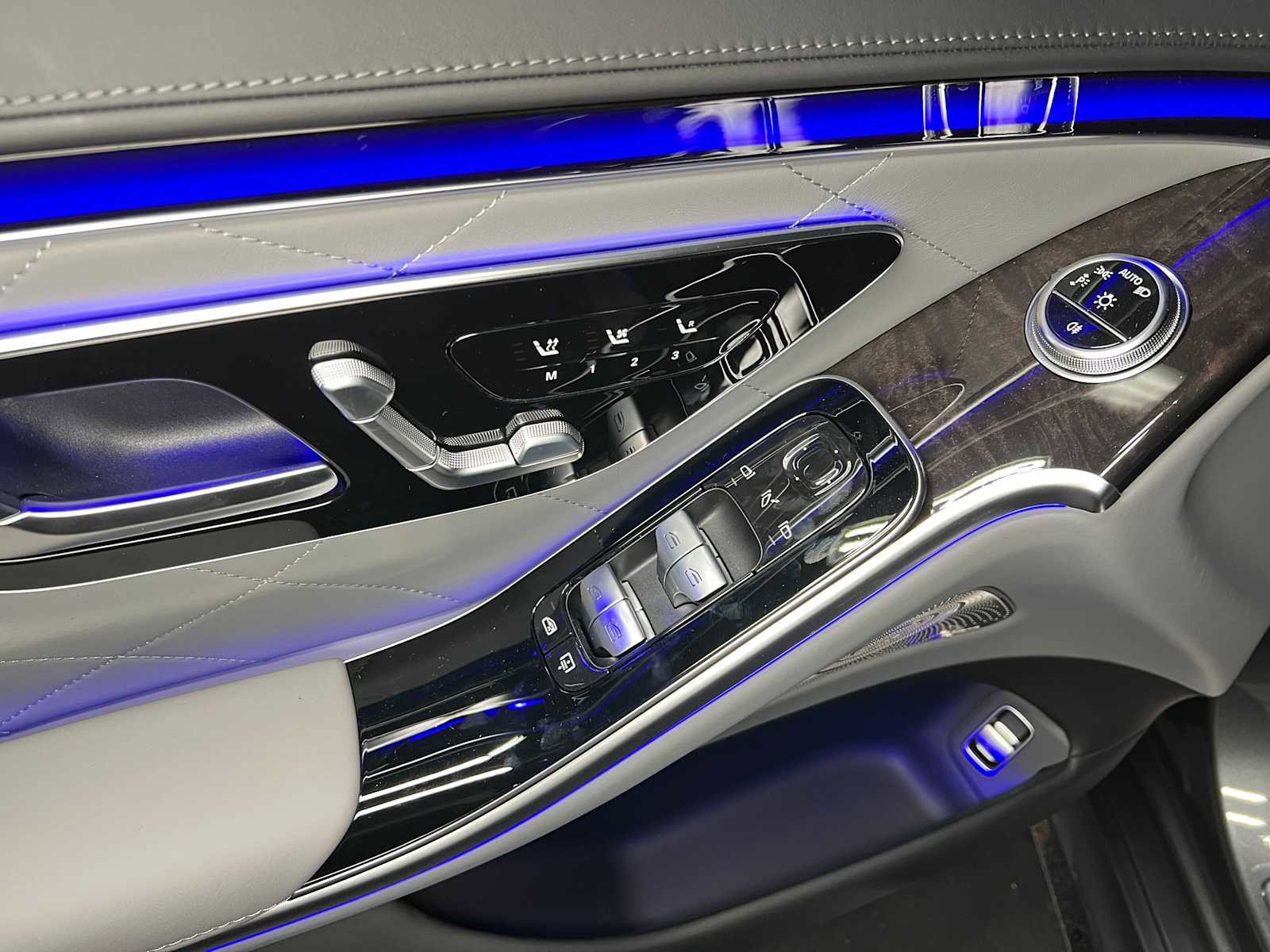 New 2026 Mercedes-Benz S 580 4MATIC Sedan image 21