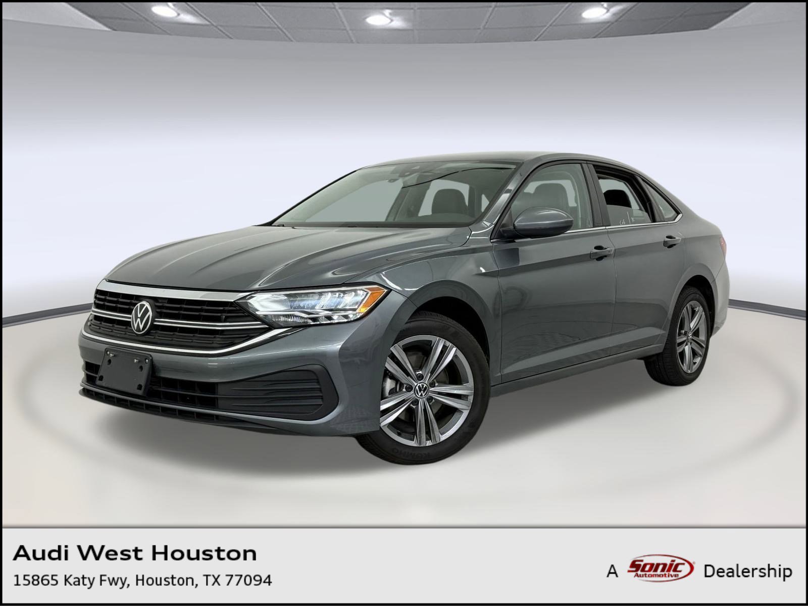 Used 2024 Volkswagen Jetta SE image 1
