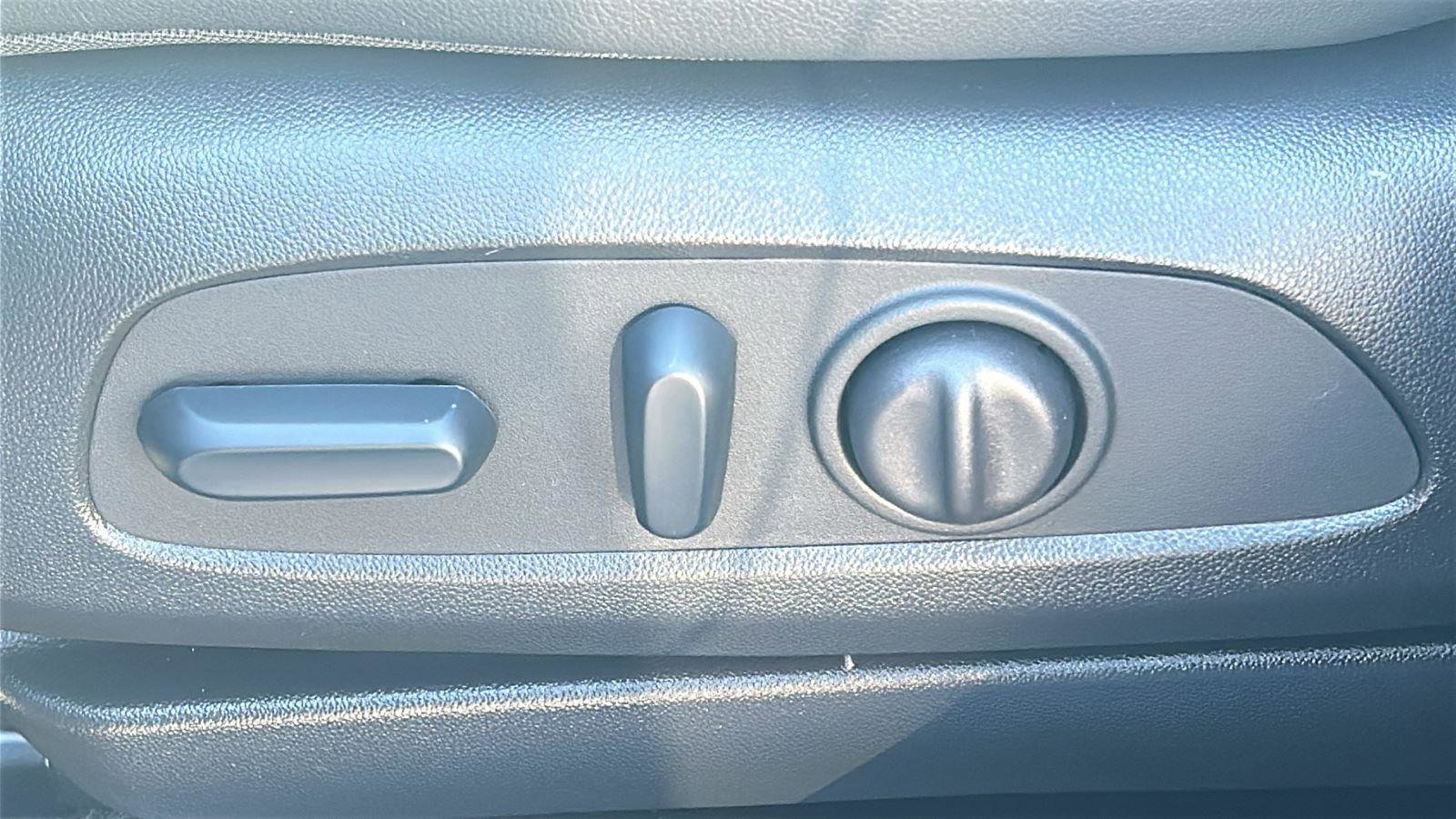 Certified 2023 Buick Encore GX Select w/ Safety Package II image 25