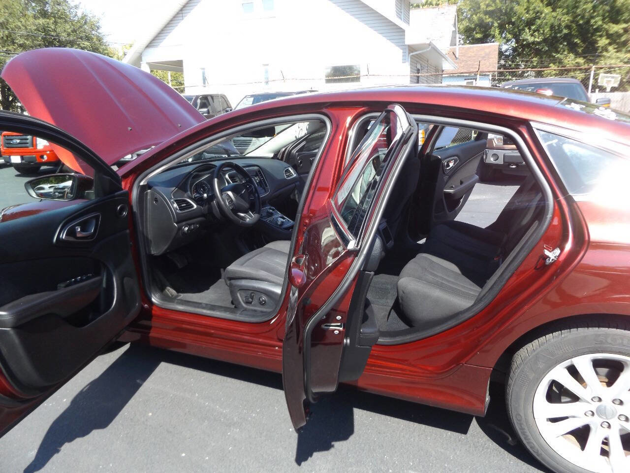 Used 2015 Chrysler 200 Limited w/ Convenience Group image 12