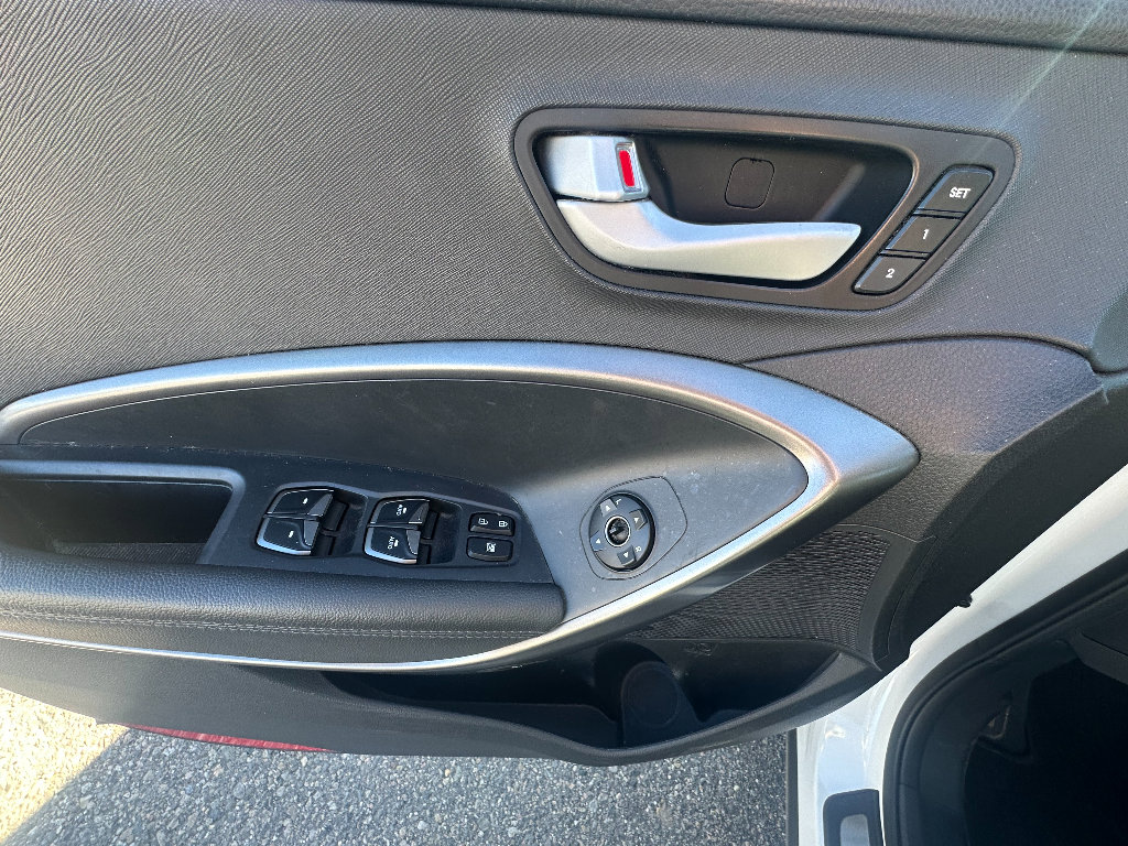 Used 2017 Hyundai Santa Fe Sport w/ 2.0T Ultimate Tech Package 05 image 28