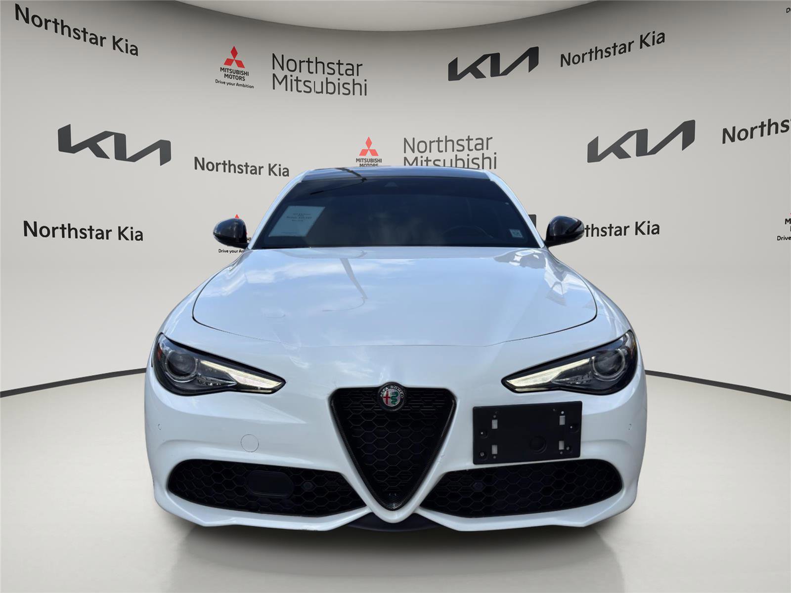 Used 2023 Alfa Romeo Giulia Veloce image 6