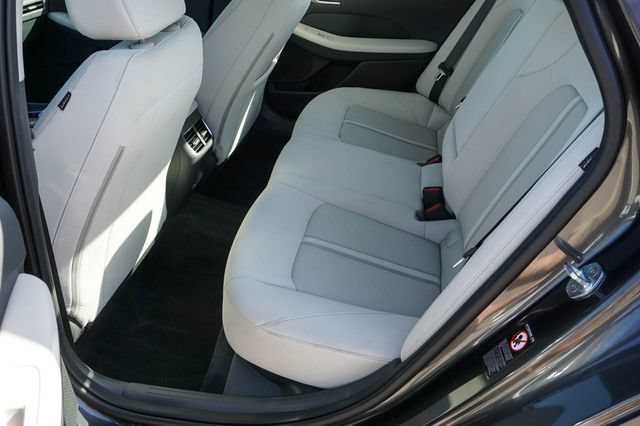 Used 2023 Hyundai Sonata SEL w/ Convenience Package FWD image 13