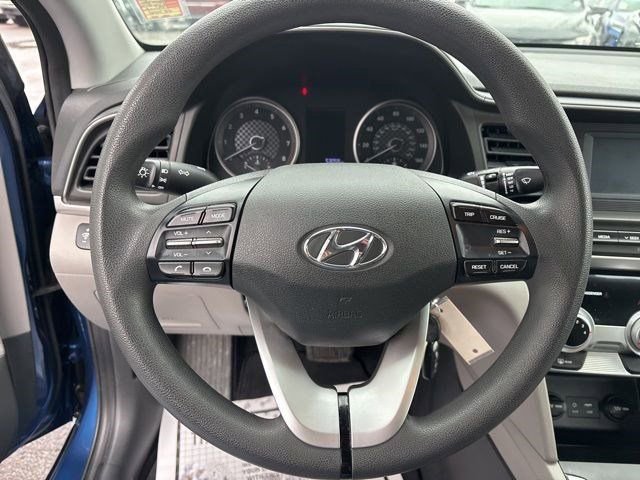 Used 2019 Hyundai Elantra SE image 16