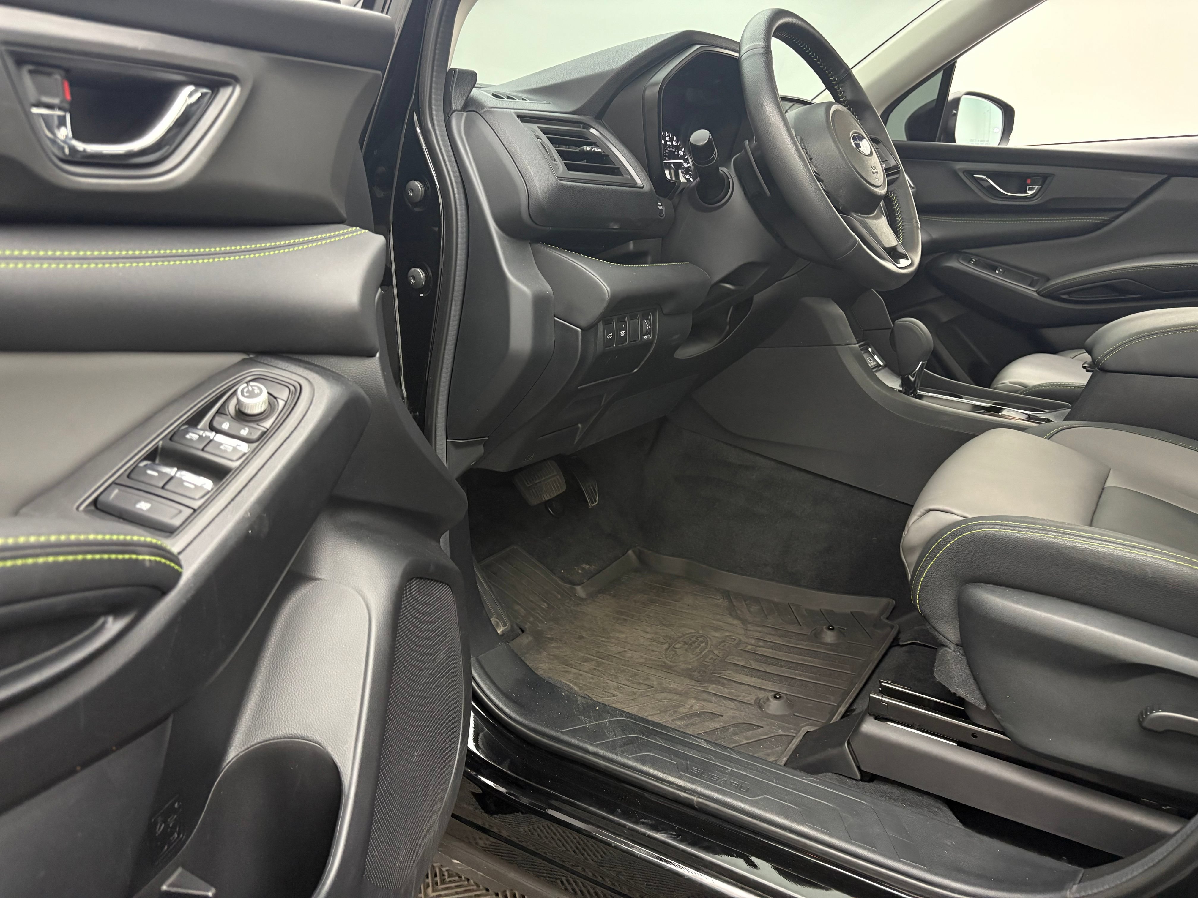 Used 2025 Subaru Ascent Onyx Edition AWD/4WD image 16